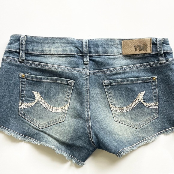 Junior’s YMI jean shorts, size 5. Excellent condition! - Picture 2 of 3